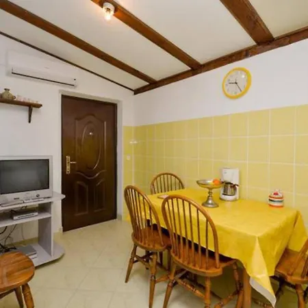 Апартаменти With Parking Space Brela, Makarska - 27684